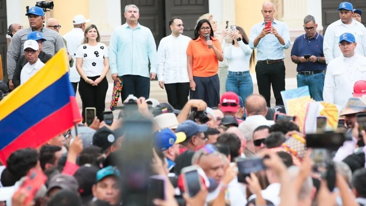 Venezuelalılardan “Yaptırımsız Gelecek” Yürüyüşü: Karakas’a Doğru Dev Hareket