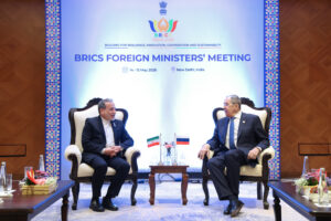 Lavrov, BRICS’te mevkidaşlarıyla biraraya geldi