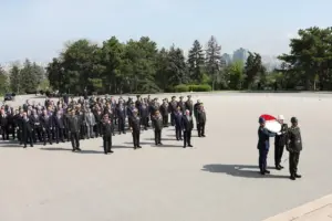 Bakan Güler, OYAK’ın 66’ncı Genel Kurulu dolayısıyla Anıtkabir’i ziyaret etti