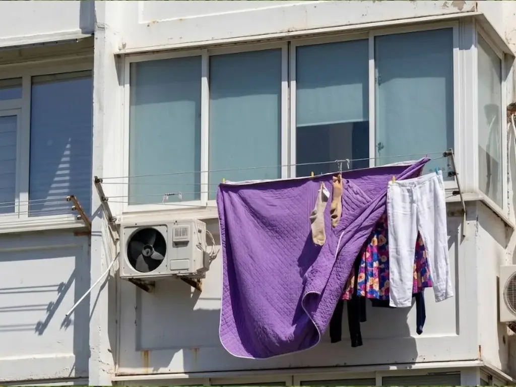 İspanya’nın Lorca Kentinde Balkonlara Çamaşır Asmak Yasaklandı
