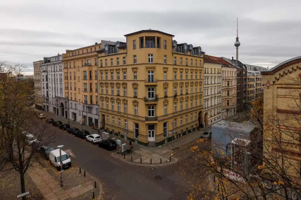 Berlin’de Sabotaj Skandalı: 100 Bin Kişiyi Donduran Kesinti “Terör” Dosyasına Dönüştü