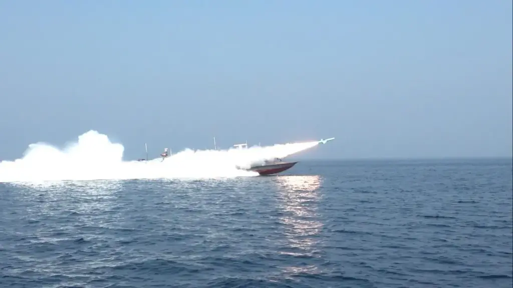 Devrim Muhafızları’ndan ABD’ye “Kanlı Deniz” Mesajı