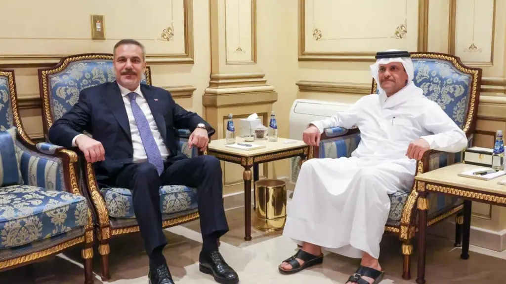 Dışişleri Bakanı Hakan Fidan Doha’da Temaslarda Bulundu: Savunma ve İş Birliği Masada