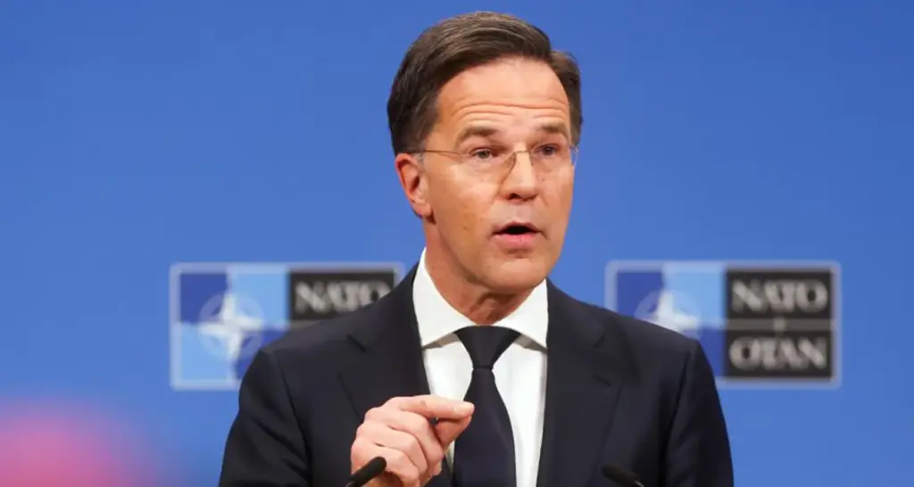 NATO’dan Rusya ve Çin’e Arktik Resti