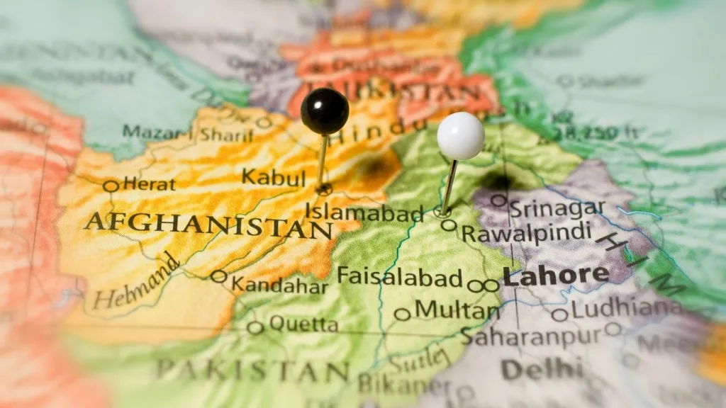 Pakistan, Afganistan’a savaş ilan etti