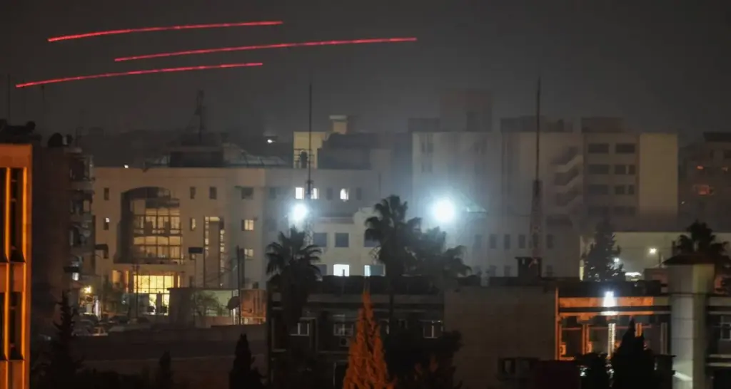 Suriye Ordusu Duyurdu: Halep’teki Şeyh Maksud Mahallesi SDG’den Temizlendi