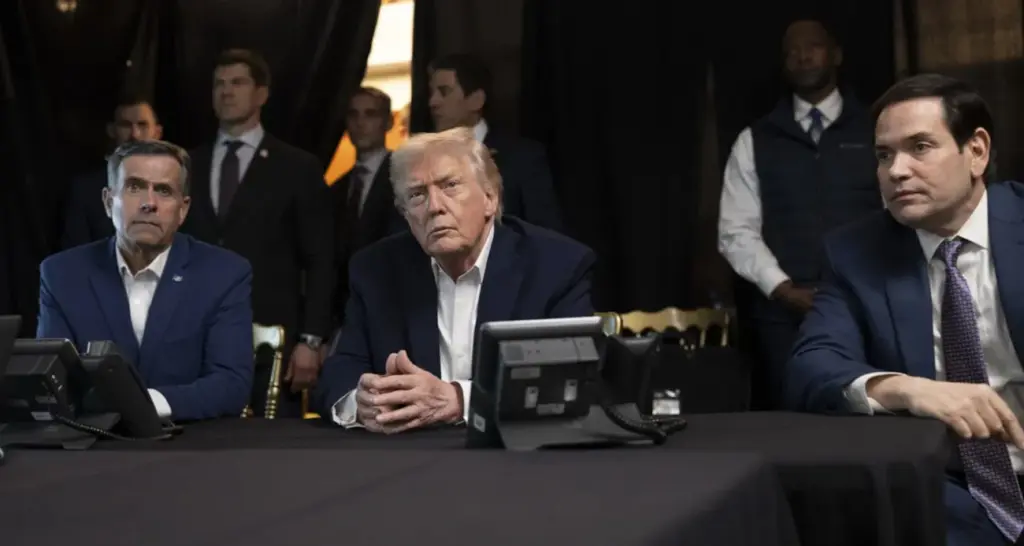 Trump Operasyon Odasını Paylaştı