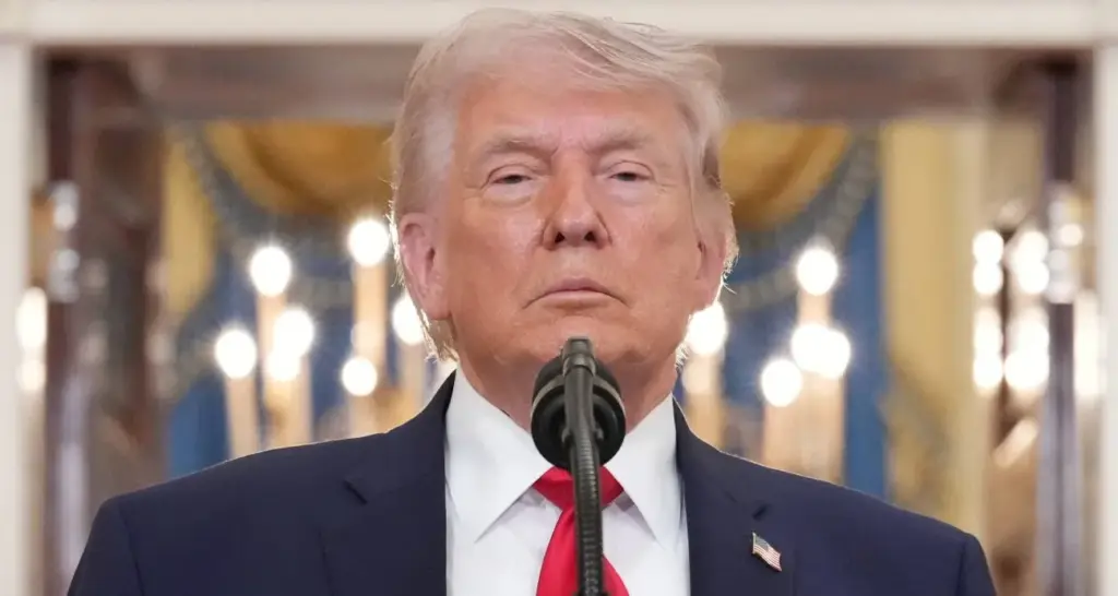 Trump’tan İslamabad Zirvesi Öncesi Gözdağı: “Gemileri En İyi Silahlarla Yüklüyoruz”