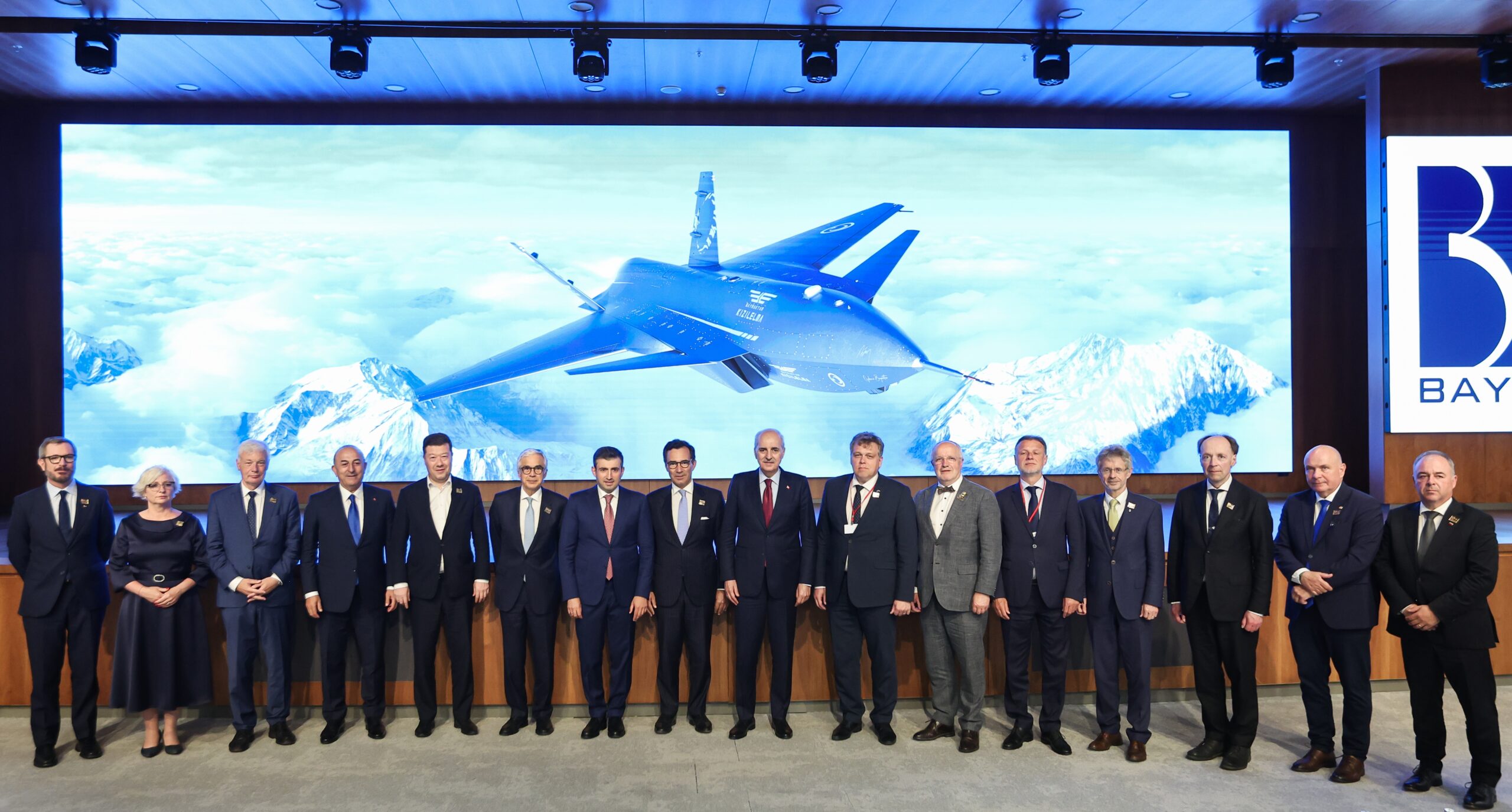 NATO Parlamenter Zirvesi’ne katılan meclis başkanları Baykar Milli Teknoloji Merkezi’ni ziyaret etti