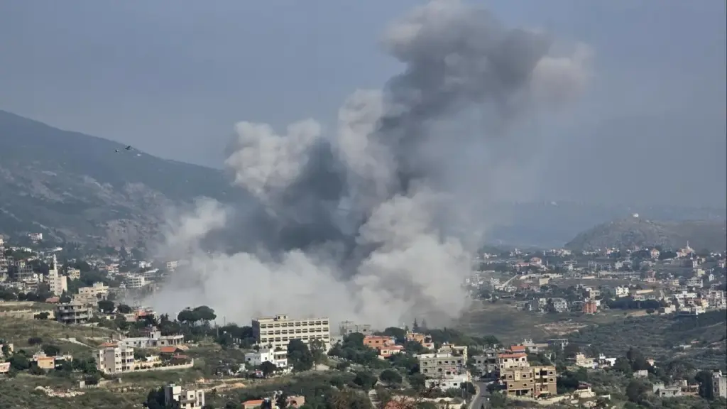 İsrail ordusu, Lübnan’da Zehrani Nehri’nin güneyindeki bölgelere saldırı tehdidinde bulundu