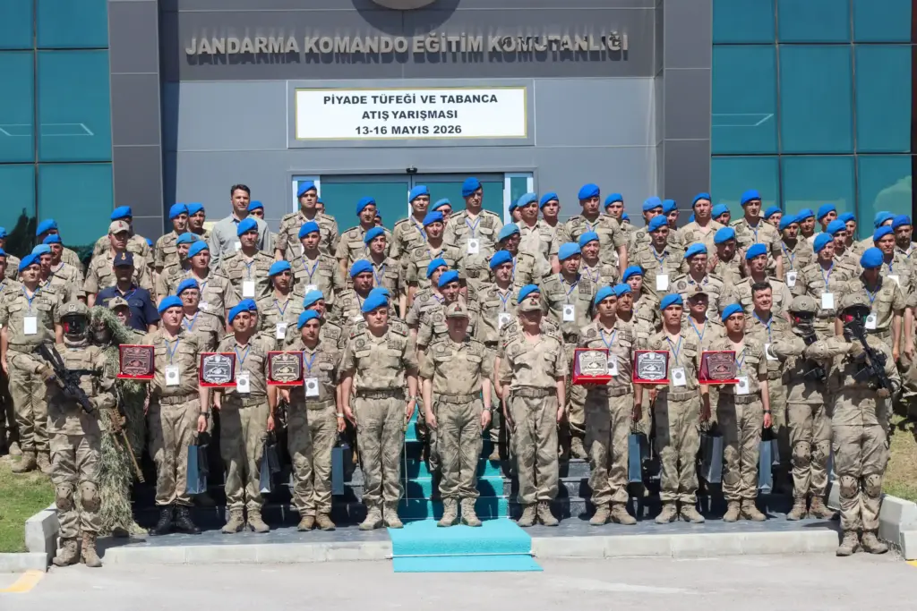 İzmir’de düzenlenen Piyade Tüfeği ve Tabanca Atış Yarışması sona erdi