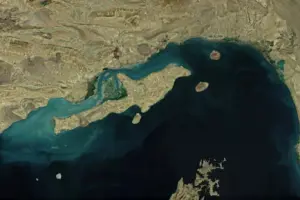 ABD’nin Keşm Adası’na Saldırısında Aynı Aileden 3 Kişi Hayatını Kaybetti
