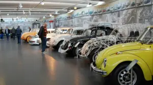 Alman hükümeti Volkswagen’in fabrika kapatma planlarını engellemeyi hedefliyor