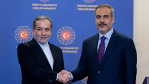 Dışişleri Bakanı Fidan, İranlı mevkidaşı Erakçi ile telefonda görüştü