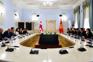 Kırgızistan ile Gürcistan ilişkilerini geliştirmeyi hedefliyor