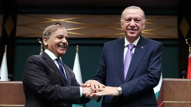 Pakistan Başbakanı Şerif Türkiye’ye Geliyor