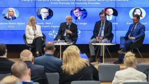 NATO Zirvesi Diyalogları kapsamında Ukrayna’nın Avrupa güvenliğine entegrasyonu konuşuldu