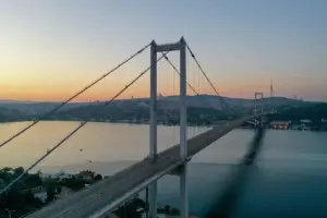 15 Temmuz Demokrasi ve Şehitleri Anma Koşusu Nedeniyle Köprü Trafiğe Kapatıldı