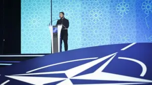 Ukrayna Devlet Başkanı Zelenskiy: NATO’nun kolektif savunmasının bir parçası olmalıyız