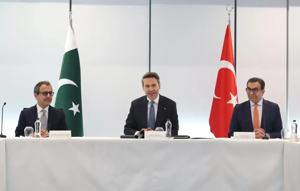 Türkiye, Pakistan’ın elektrik özelleştirmesine destek verecek
