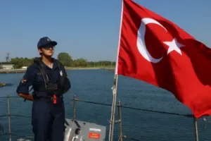 Astsubay adayları “mavi vatanı” korumak için hazırlanıyor