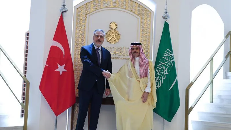Bakan Fidan, Suudi Mevkidaşı Bin Ferhan ile Bölgedeki Gelişmeleri Görüştü