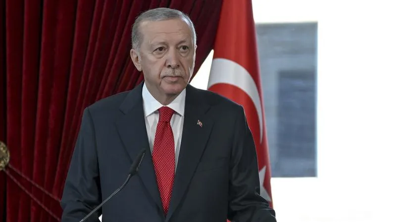 Cumhurbaşkanı Erdoğan Anıtkabir Özel Defteri’ni İmzaladı