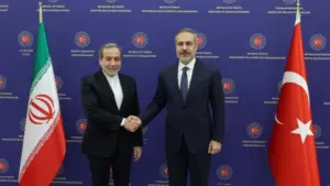 Dışişleri Bakanı Fidan İranlı mevkidaşı ile görüştü