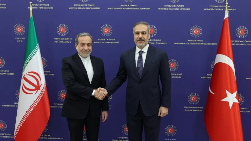 Dışişleri Bakanı Fidan İranlı mevkidaşı ile görüştü