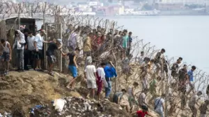 İspanya, Sebte’deki 500 Düzensiz Göçmen Çocuğu Ana Karaya Alacak