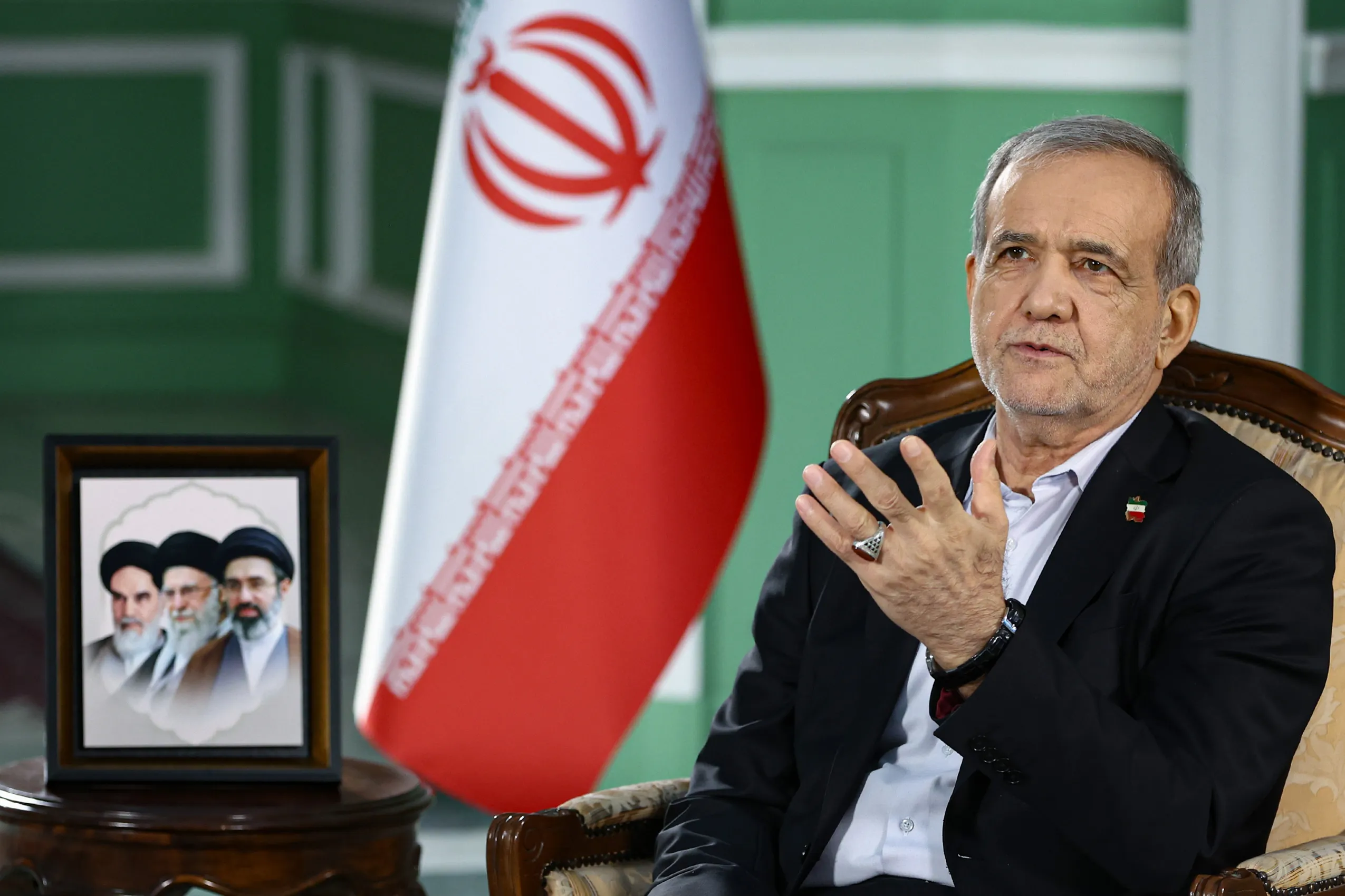 Pezeşkiyan: ABD taahhütlerini yerine getirirse Hürmüz Boğazı açılabilir