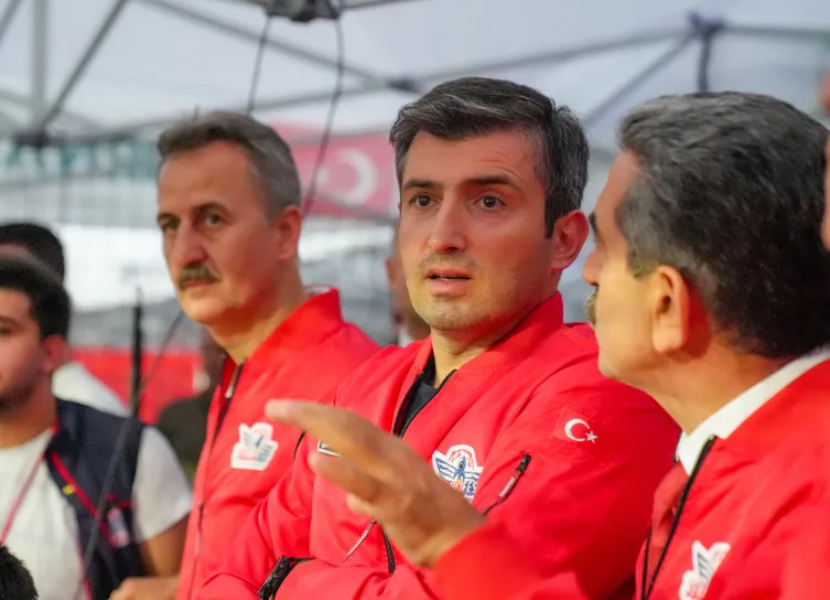 Selçuk Bayraktar, Şırnak’ta TEKNOFEST Dron Şampiyonası’na katıldı