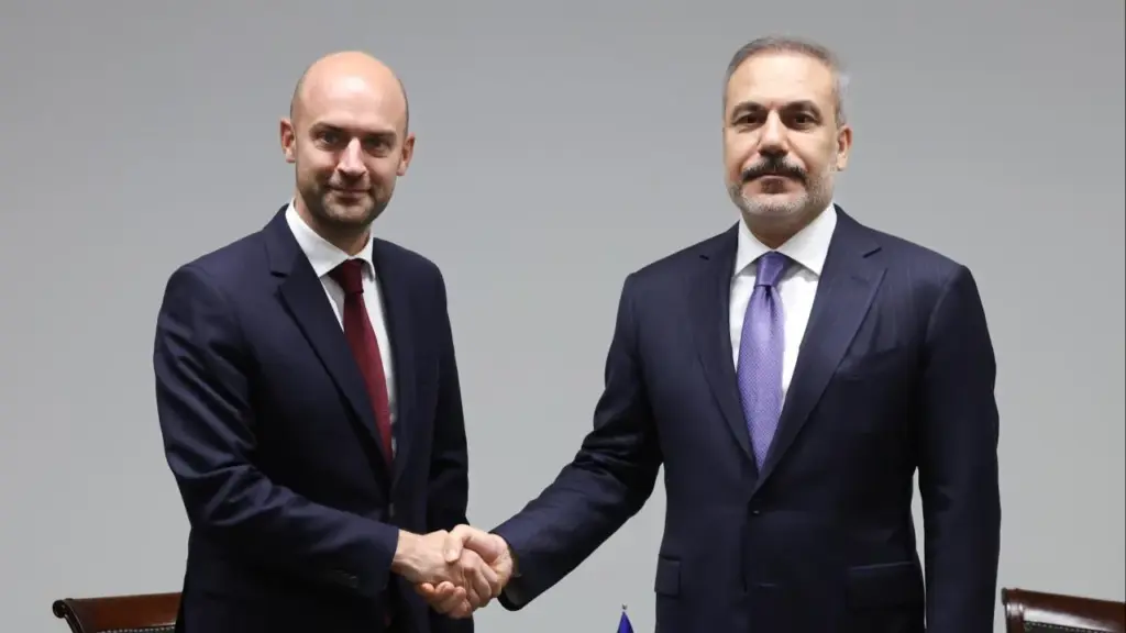 Bakan Fidan, Fransız mevkidaşı ile görüştü