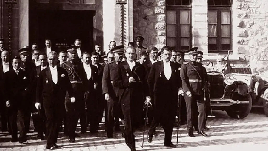 103 Yıl Önce Bugün Cumhuriyet İlan Edildi