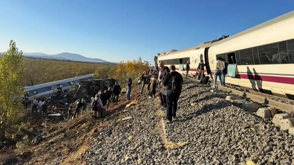 İspanya’da hızlı trenler çarpıştı: Ölü ve yaralılar var